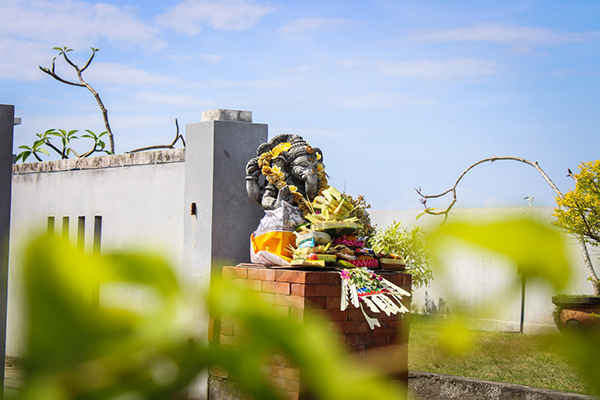 去也终须去 住也如何